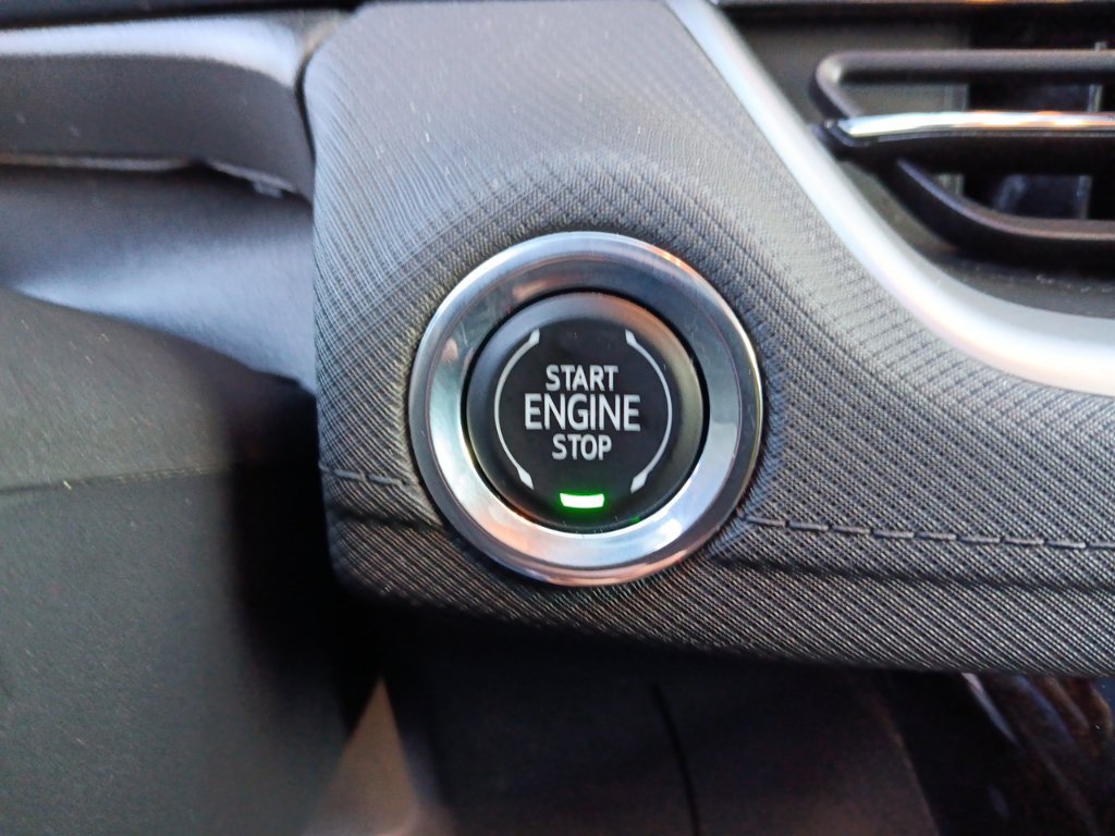Used 2025 Chevrolet TrailBlazer LT AWD/4WD image 18