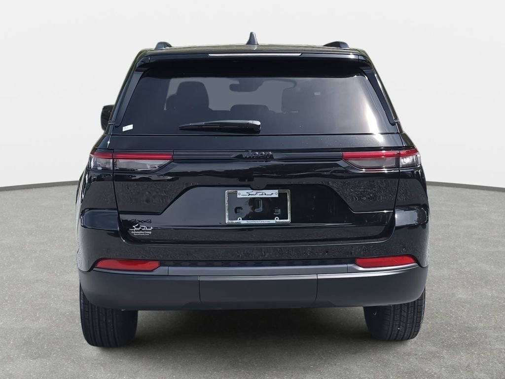 New 2026 Jeep Grand Cherokee Altitude image 6