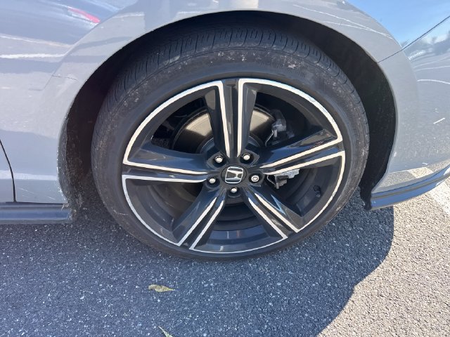 Used 2025 Honda Accord Sport image 11