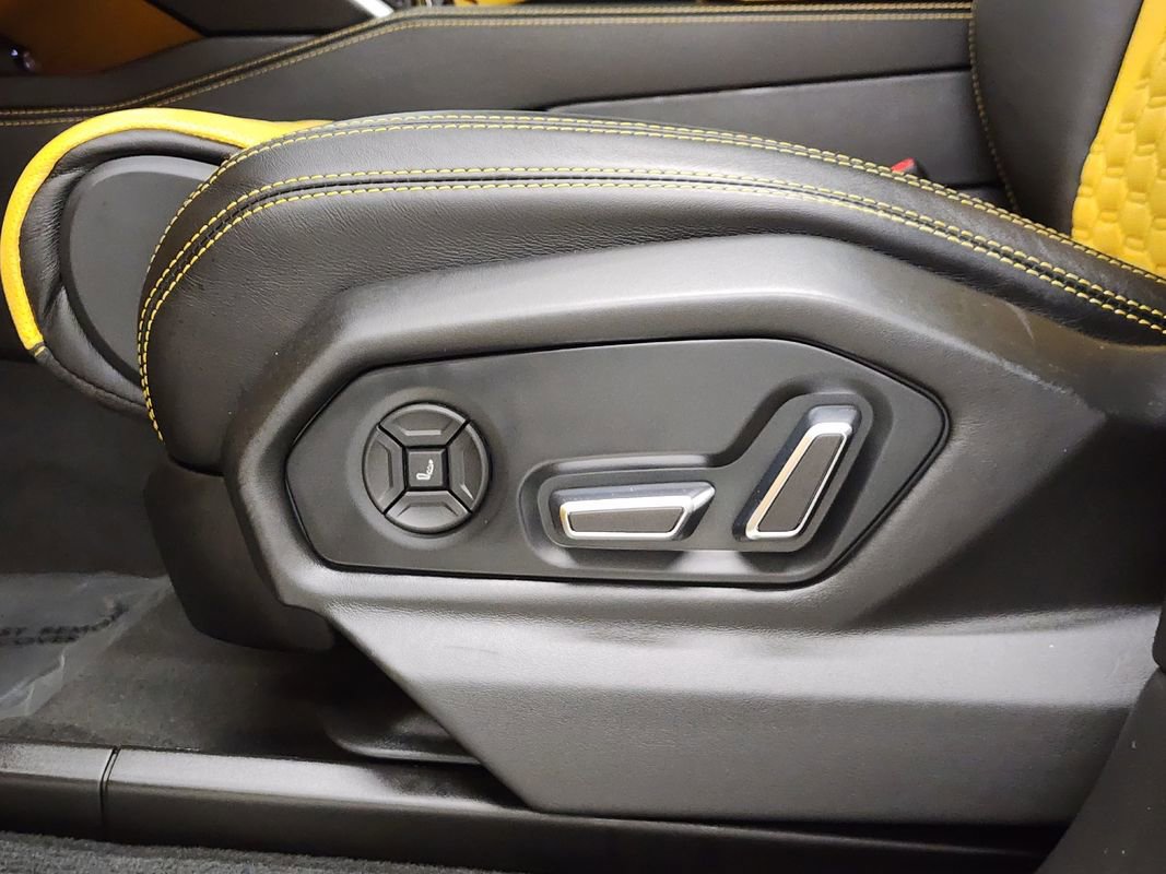 Used 2019 Lamborghini Urus image 22