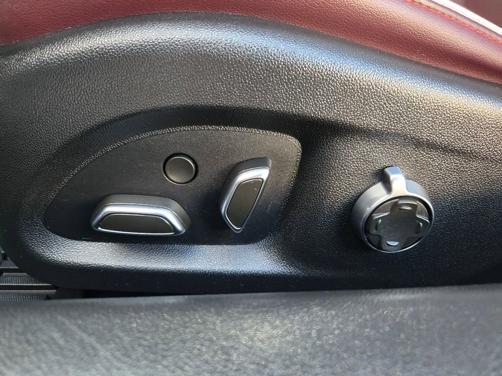 Used 2022 Cadillac CT4 V image 14