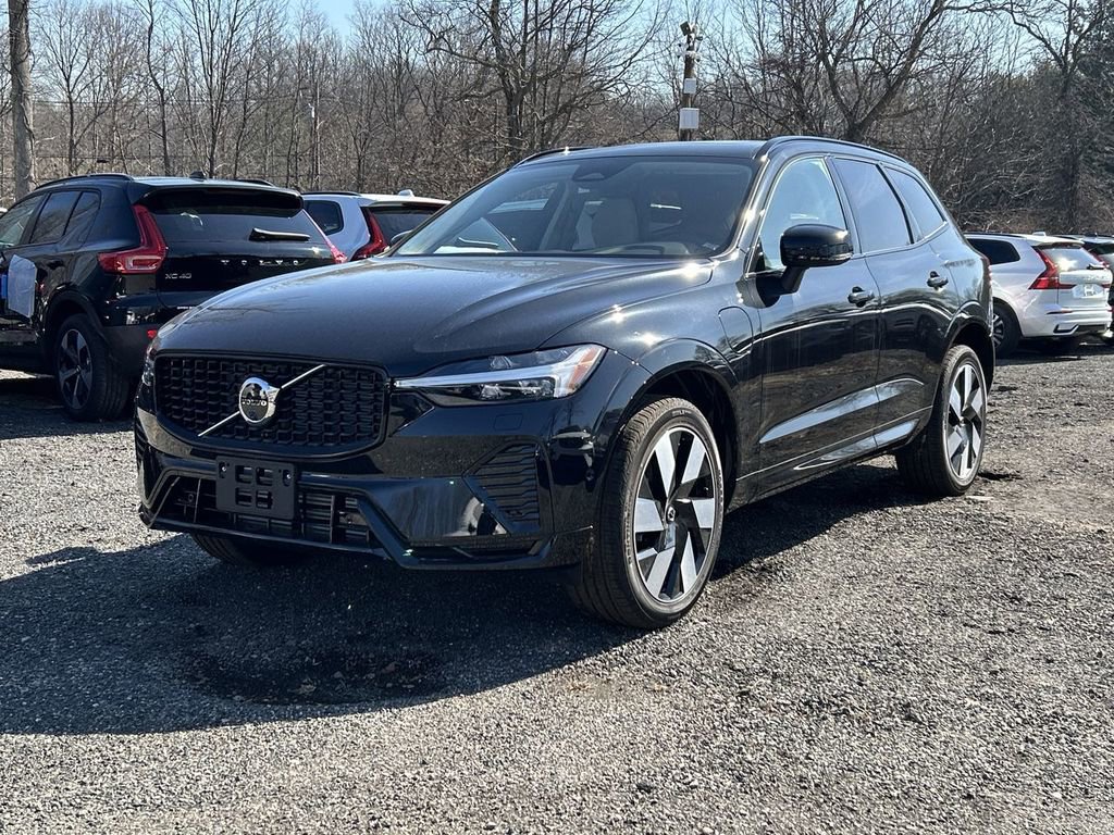 Certified 2025 Volvo XC60 T8 Plus w/ Protection Package Premier