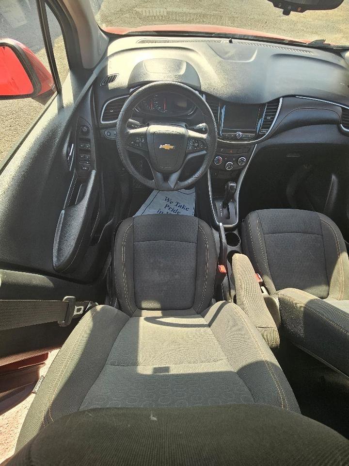 Used 2020 Chevrolet Trax LS w/ Tint and Cruise Package image 14