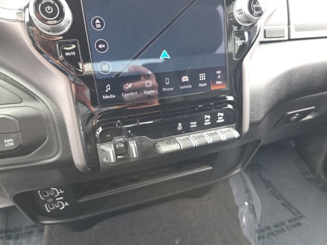 Used 2025 RAM 2500 Big Horn AWD/4WD image 21
