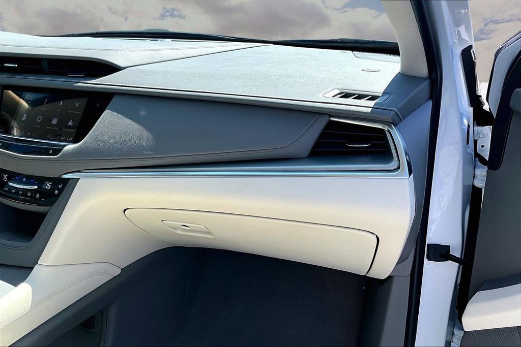 Certified 2024 Cadillac XT5 Premium Luxury w/ LPO, Floor Liner Package FWD image 23