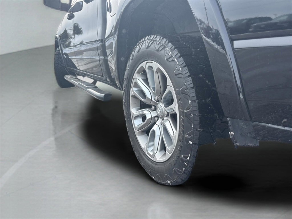 Used 2020 RAM 1500 Laramie w/ Sport Appearance Package image 10