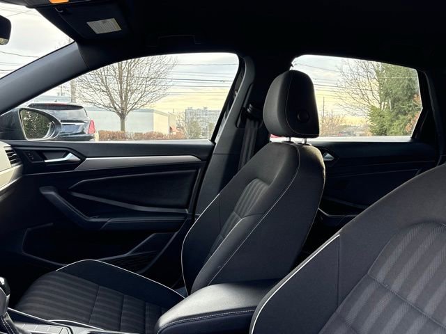 Used 2022 Volkswagen Jetta Sport image 26