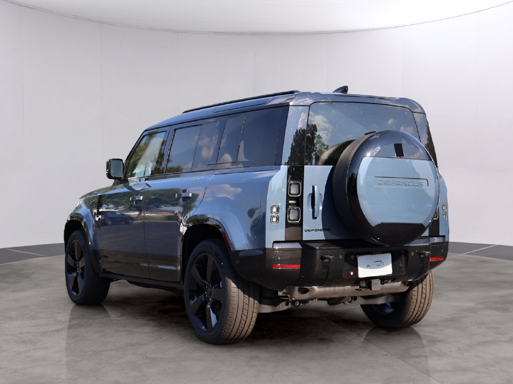 New 2026 Land Rover Defender 110 X-Dynamic SE AWD/4WD image 5