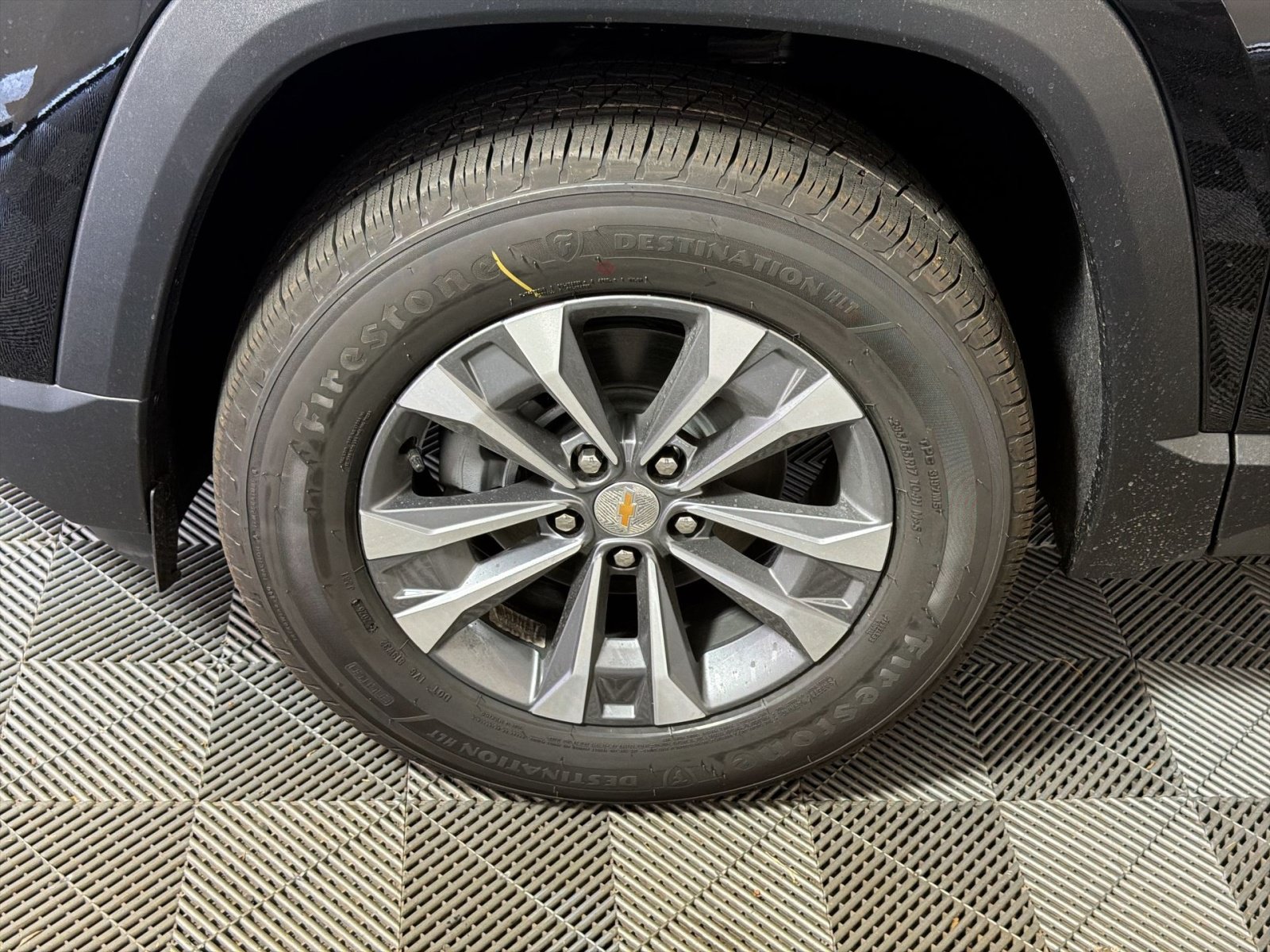 New 2027 Chevrolet Equinox LT FWD image 12