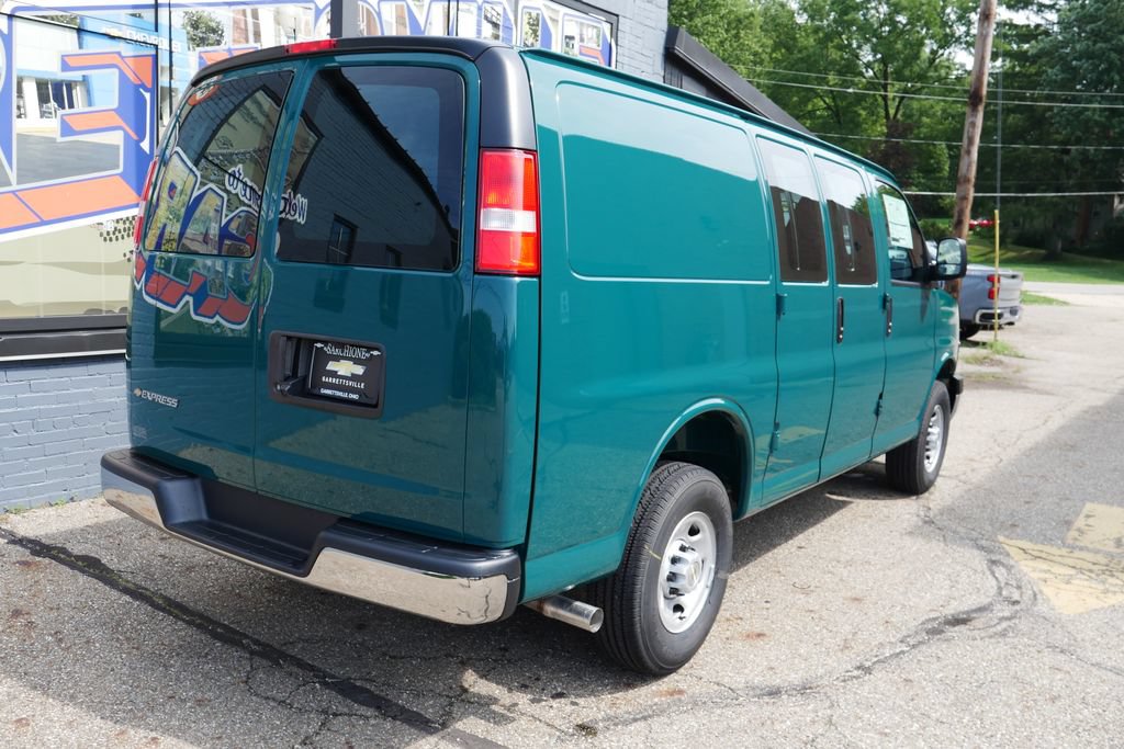 New 2026 Chevrolet Express 3500 w/ Driver Convenience Package RWD image 24