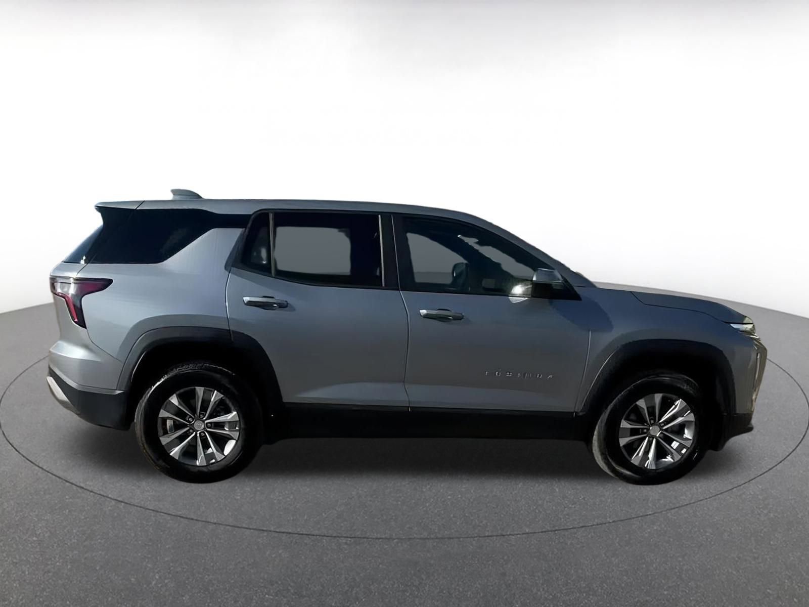 Used 2025 Chevrolet Equinox LT image 16