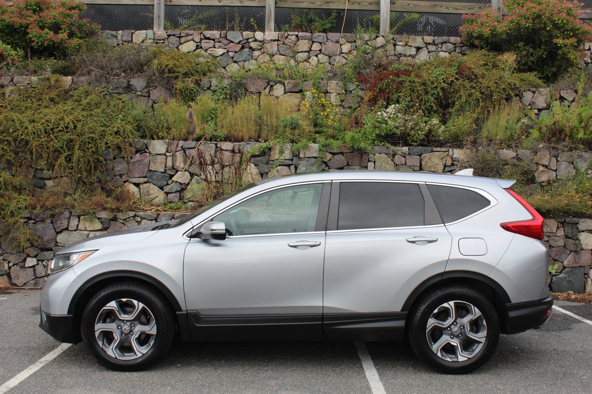 Used 2018 Honda CR-V EX image 6