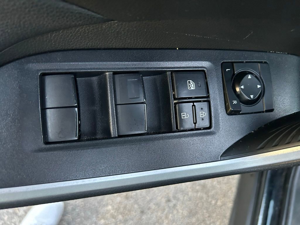 Used 2020 Toyota RAV4 LE image 16