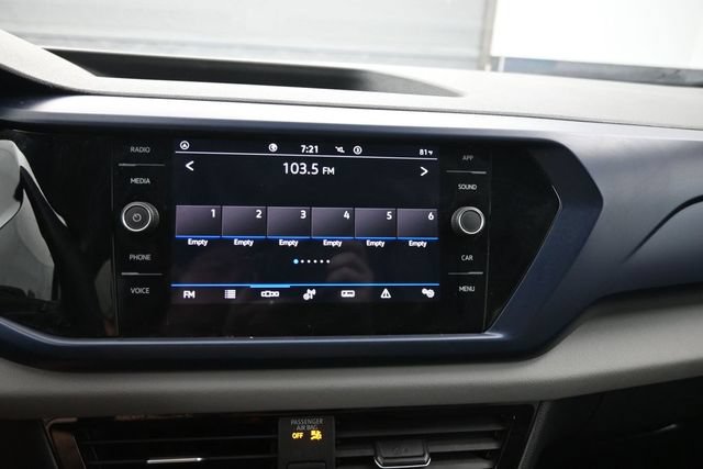 Used 2022 Volkswagen Taos SE FWD image 16