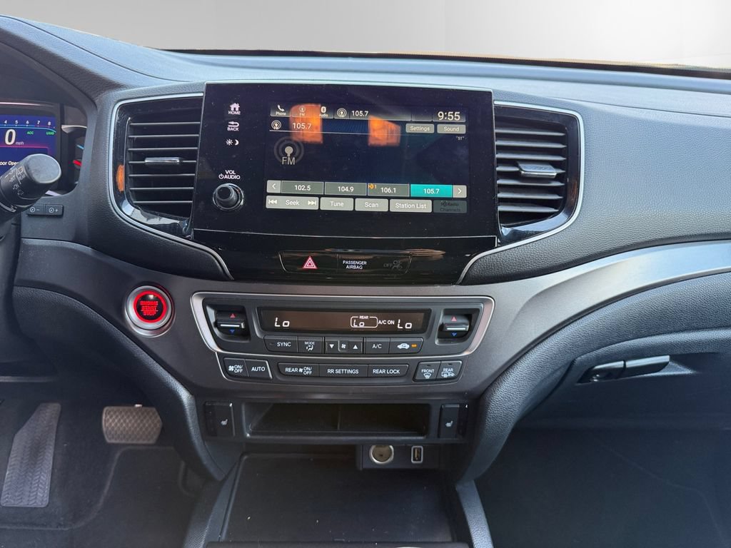 Used 2022 Honda Pilot Sport image 11