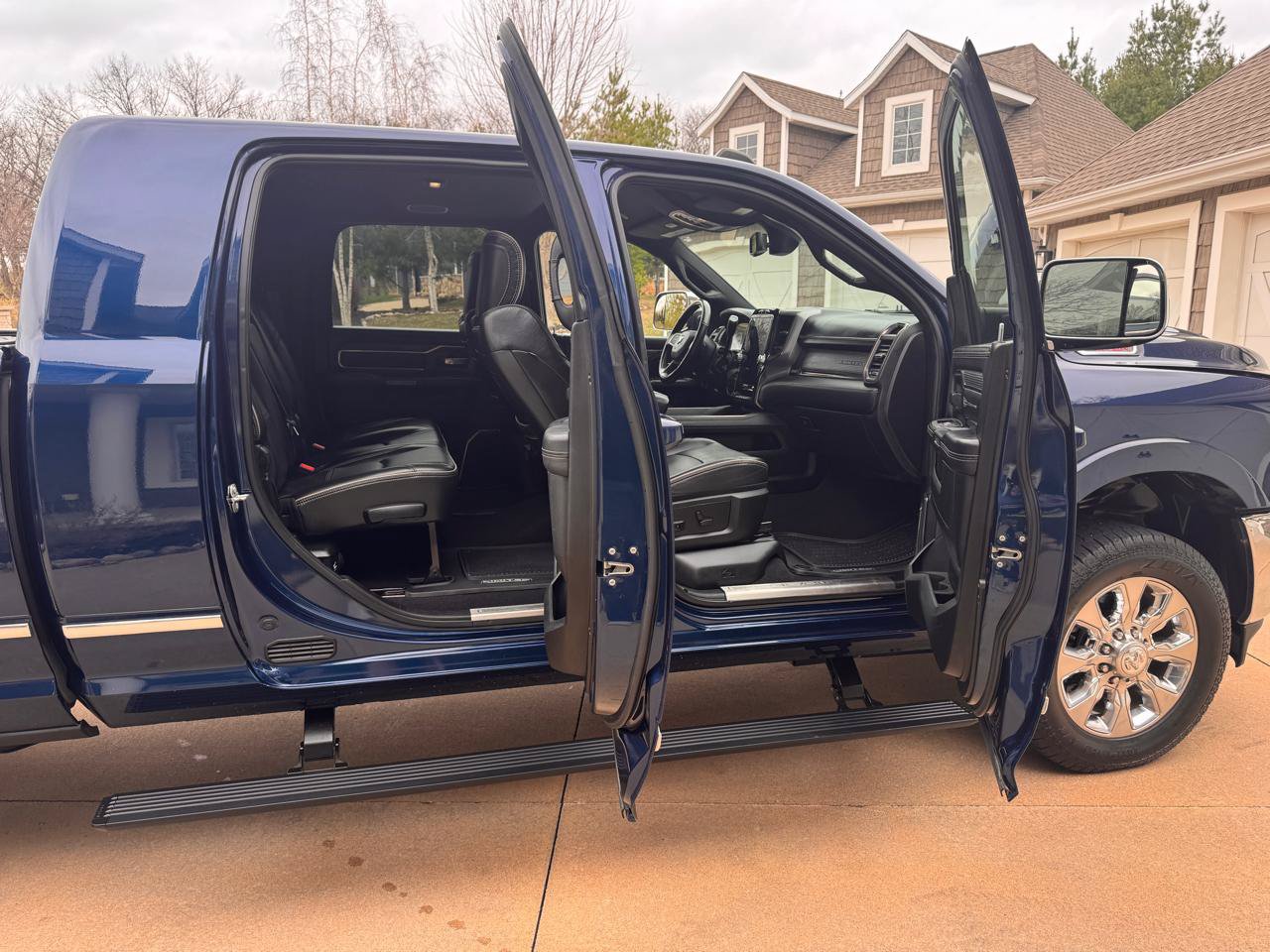 Used 2021 RAM 2500 Limited w/ Cold Weather Group AWD/4WD image 18