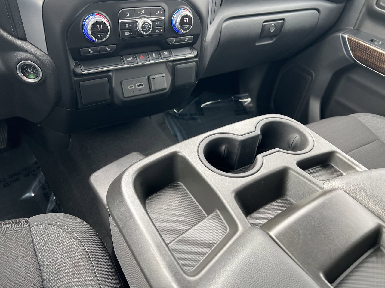 Used 2022 GMC Sierra 1500 SLE image 8