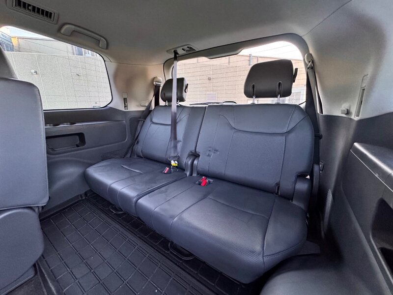 Used 2010 Lexus LX 570 4WD image 27