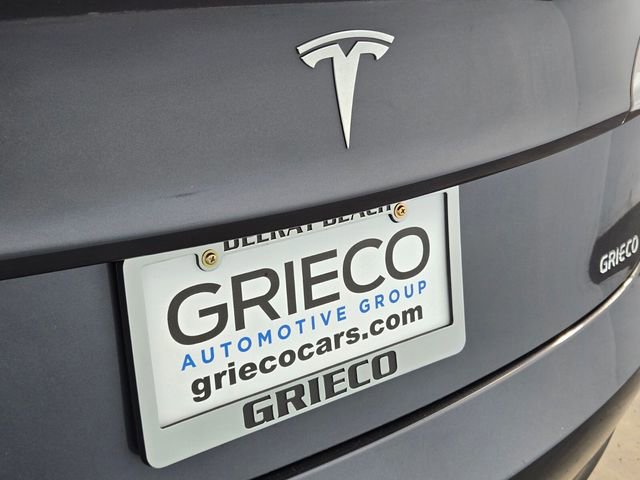 Used 2023 Tesla Model 3 Standard Range image 11