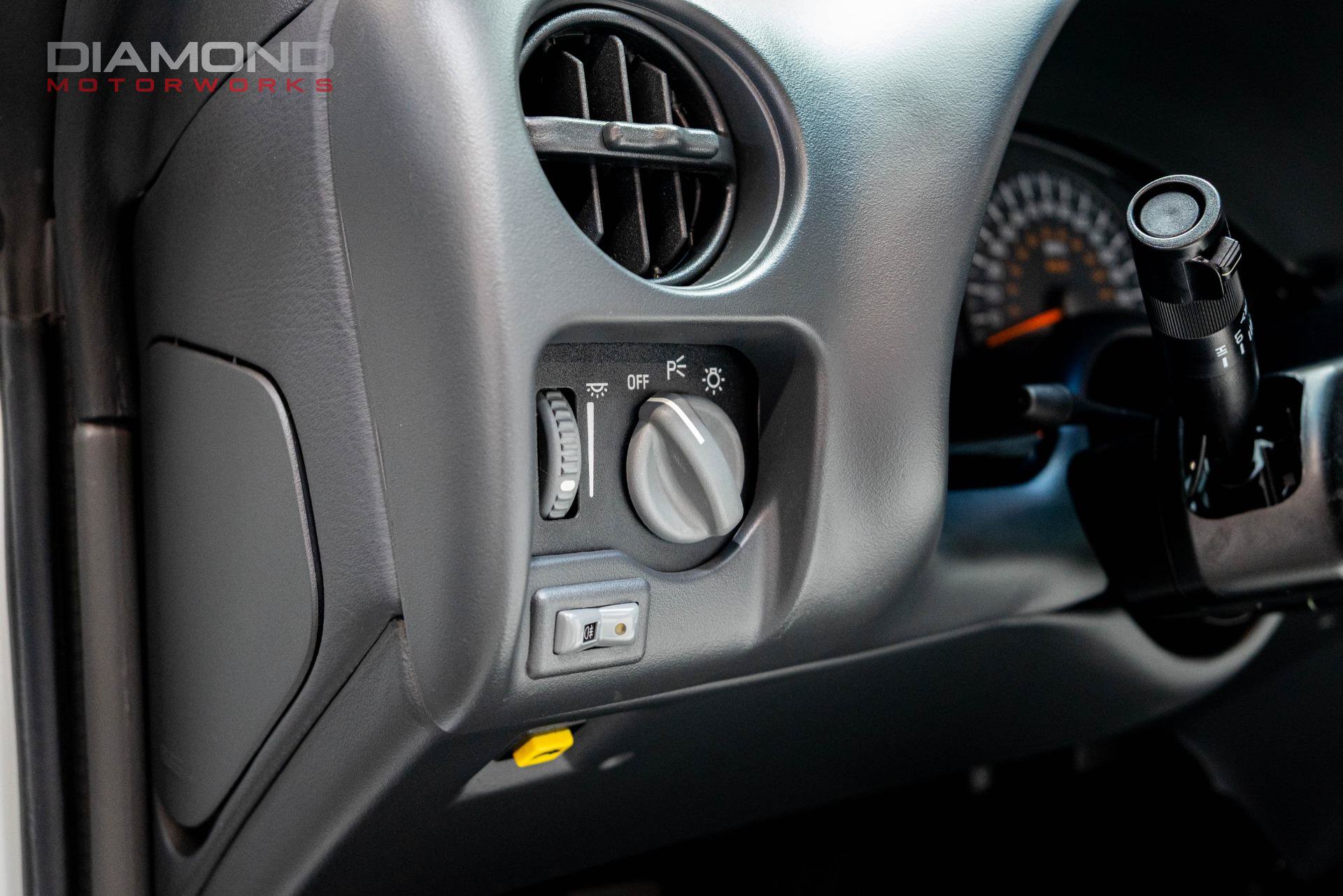 Used 1999 Pontiac Firebird Trans Am RWD image 90