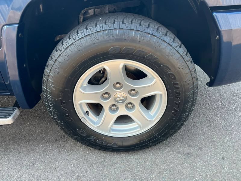 Used 2006 Dodge Dakota SLT AWD/4WD image 5