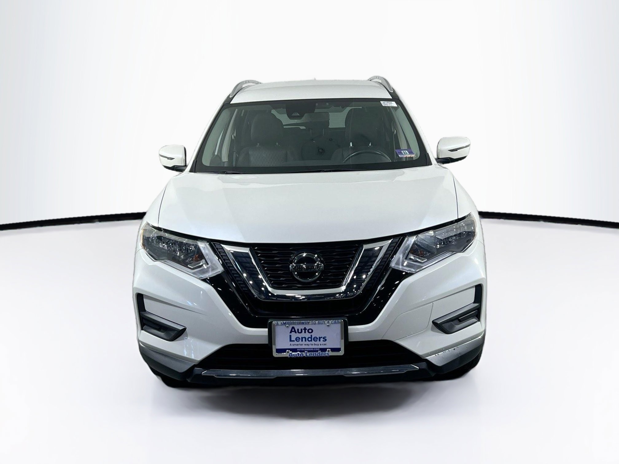 Used 2020 Nissan Rogue SV image 2