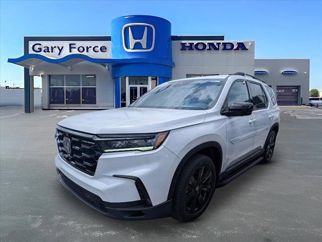 Used 2025 Honda Pilot Black Edition image 4