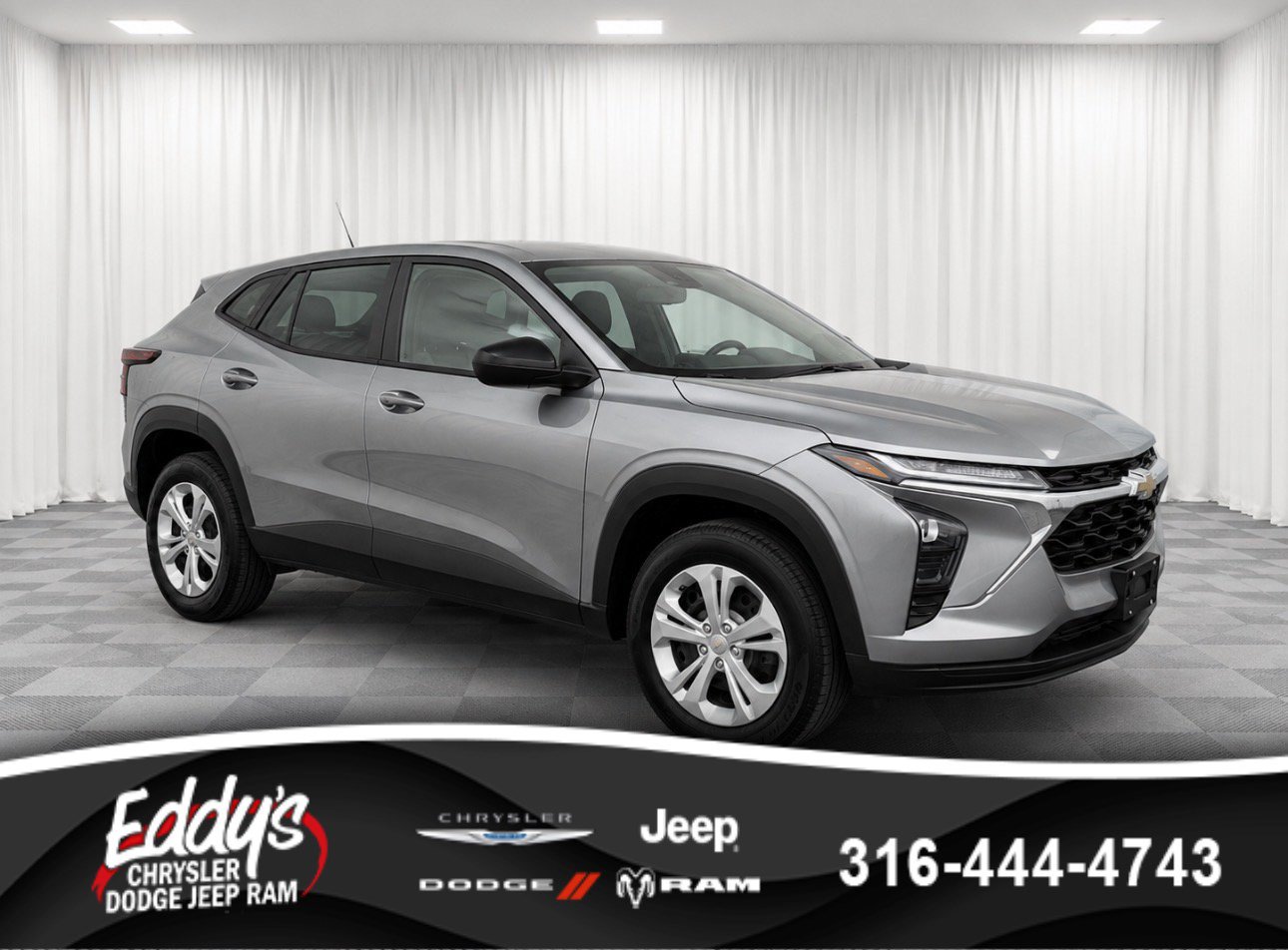 Used 2026 Chevrolet Trax LS w/ Driver Confidence Package