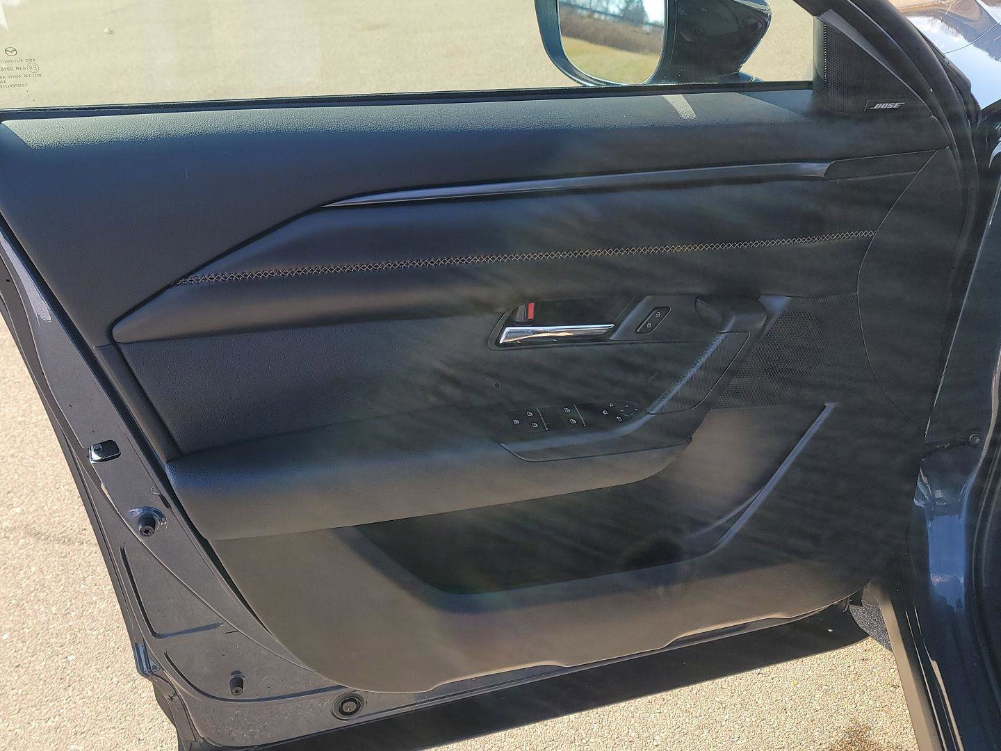 Used 2025 MAZDA CX-50 AWD 2.5 S w/ Premium Plus Pkg image 13