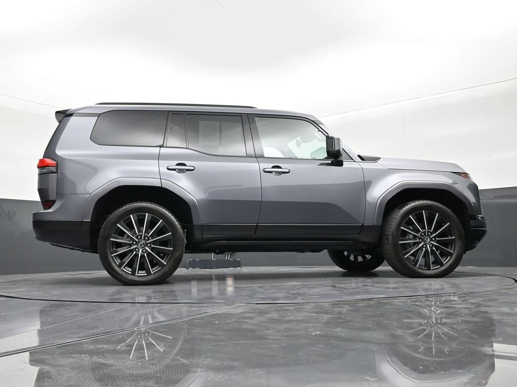 Used 2024 Lexus GX 550 w/ Cold Area Package image 25