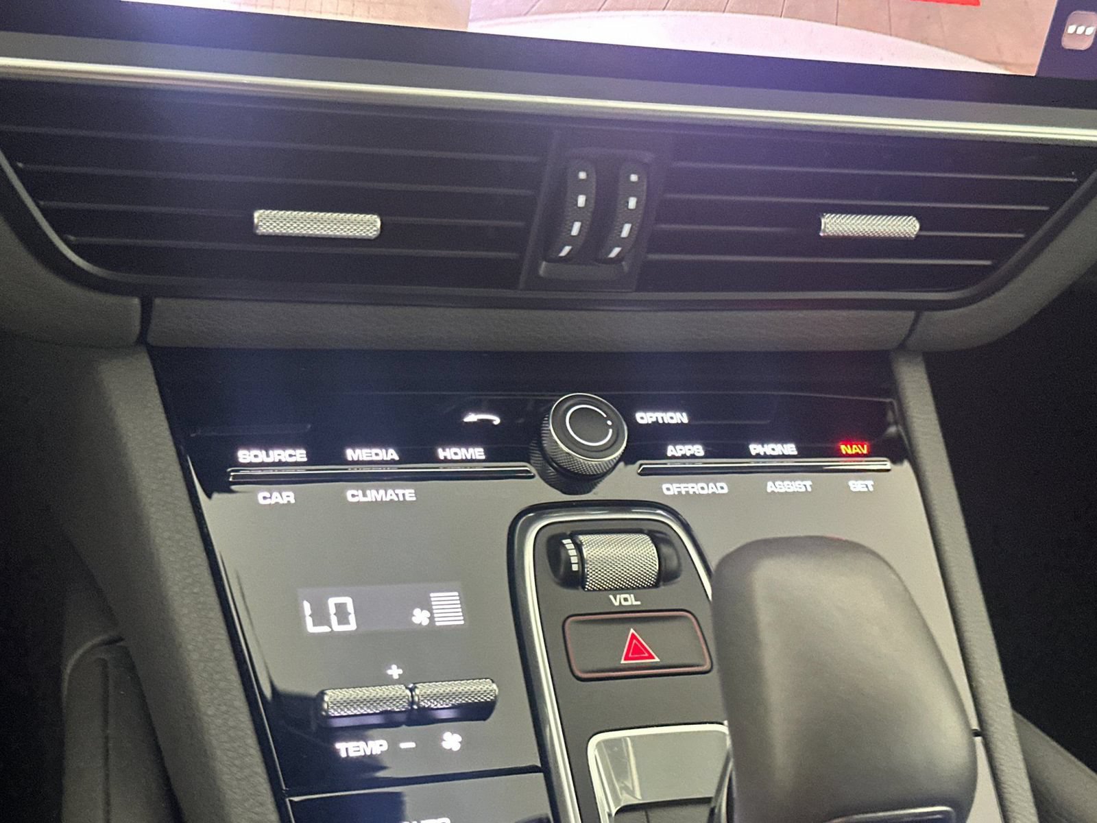 Certified 2023 Porsche Cayenne Platinum Edition AWD/4WD image 20