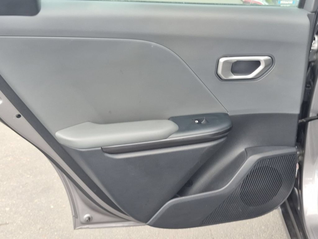 Used 2025 Kia K4 FWD image 27
