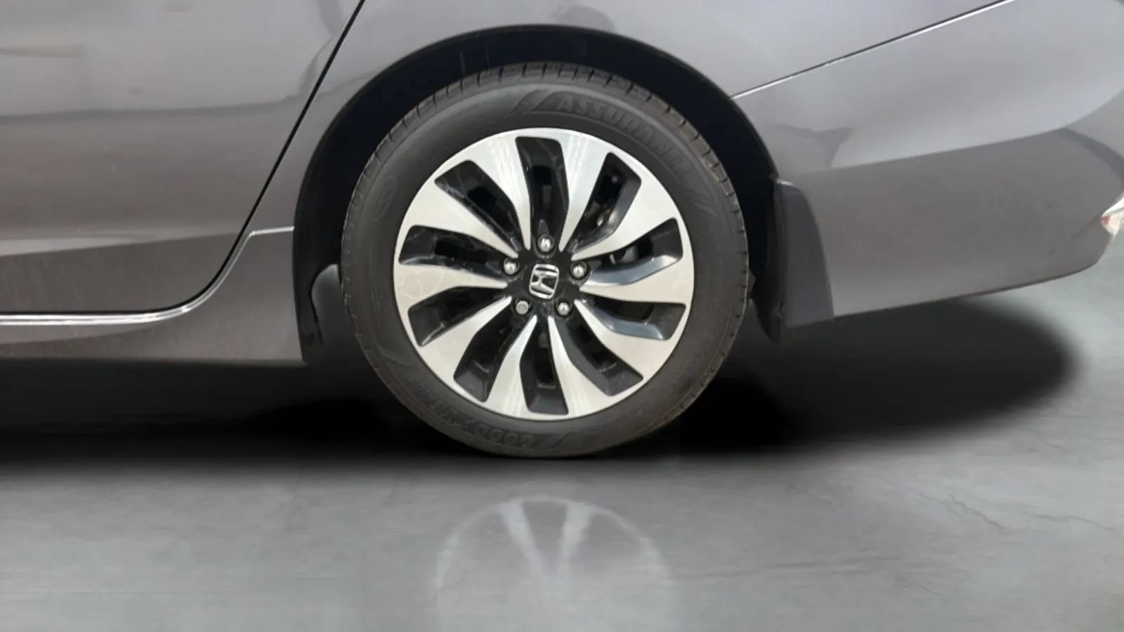Used 2017 Honda Accord Touring image 26