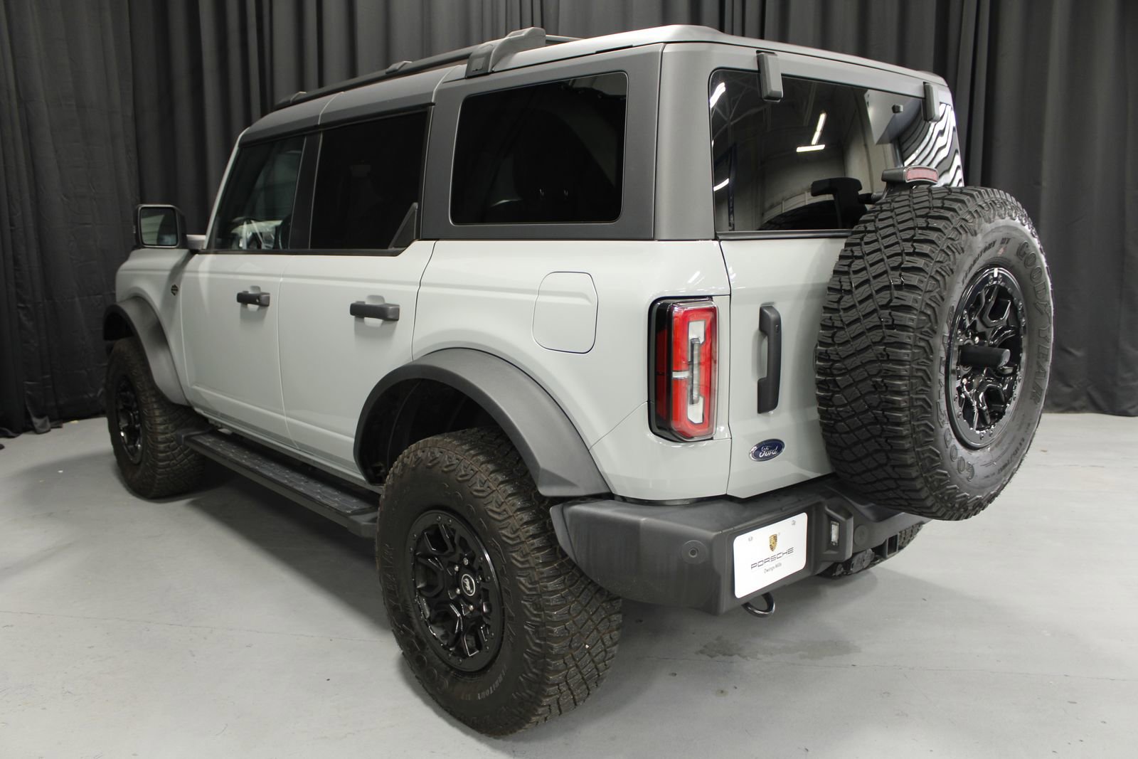 Used 2023 Ford Bronco Wildtrak image 14