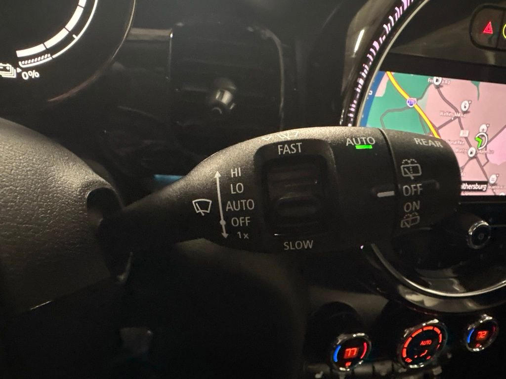 Used 2022 MINI Cooper SE image 7