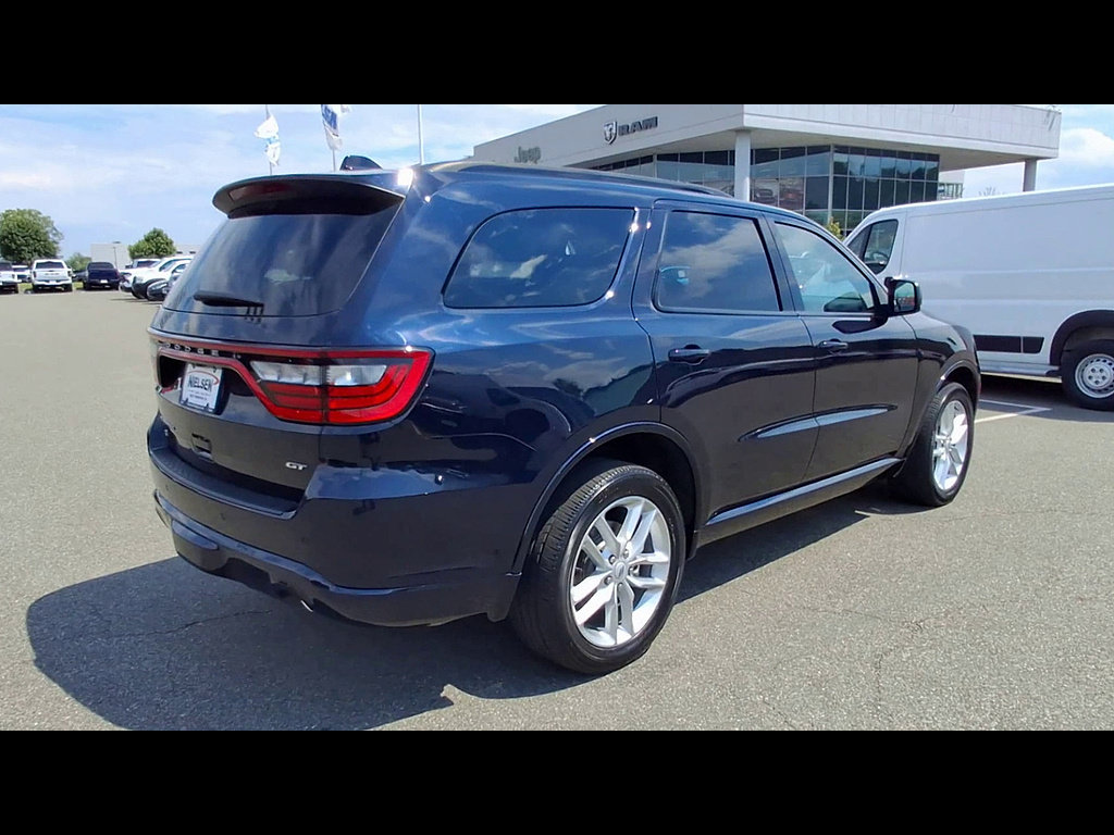 Used 2025 Dodge Durango GT AWD/4WD image 8