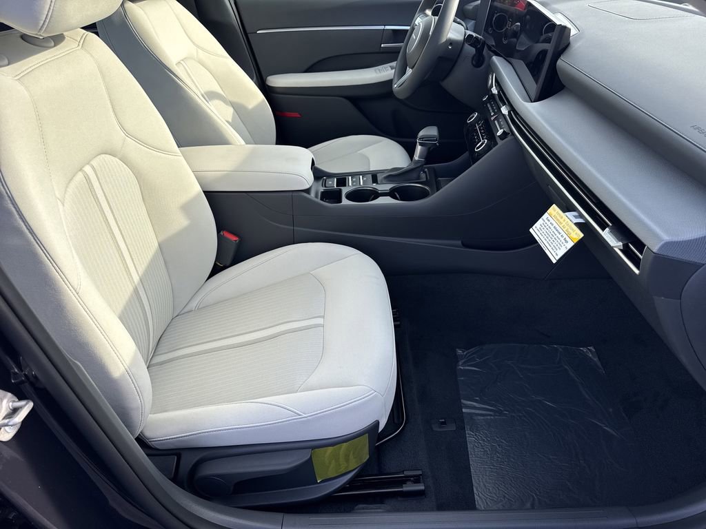 New 2026 Hyundai Sonata SE FWD image 13