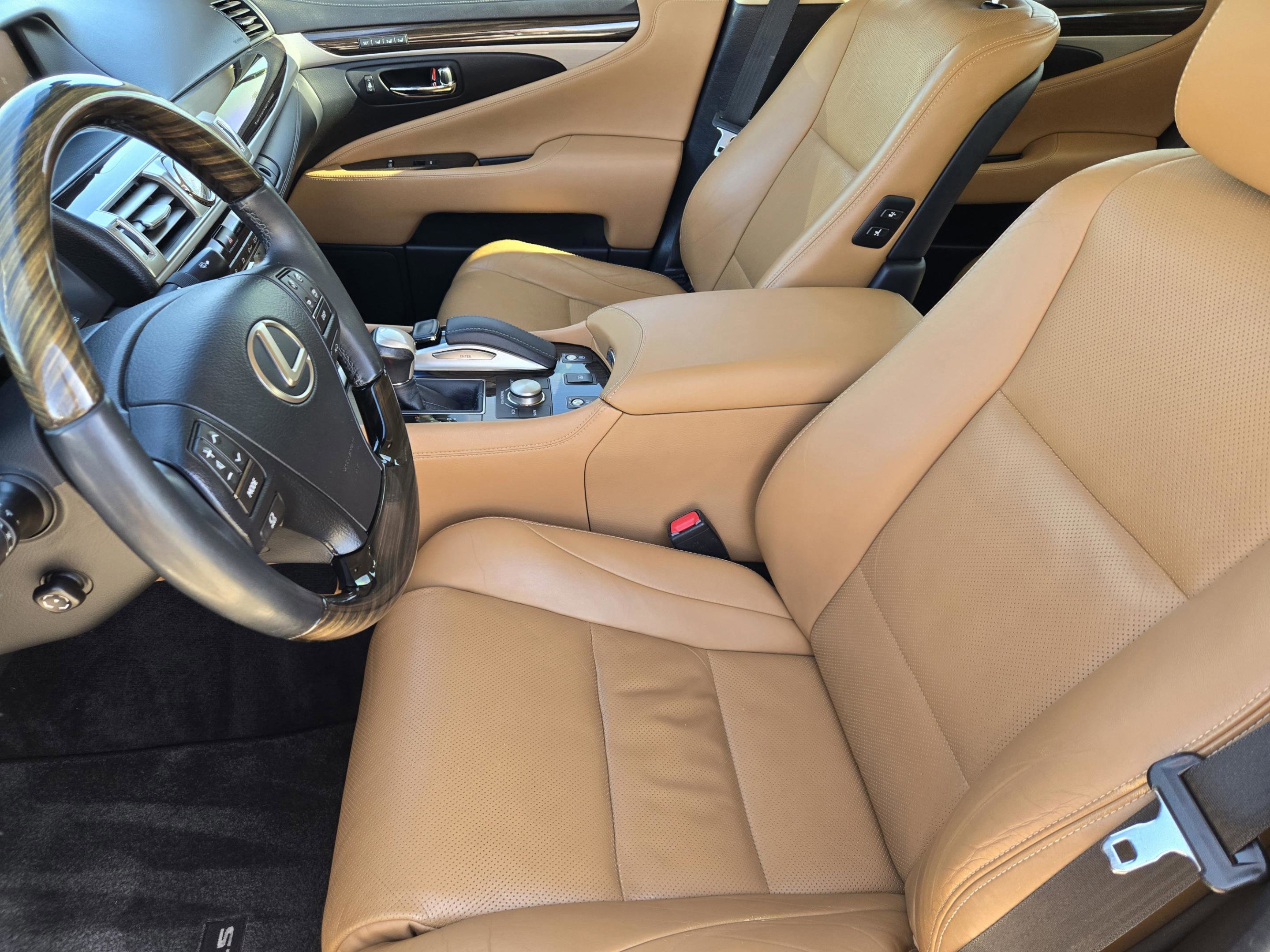 Used 2017 Lexus LS 460 Comfort w/ Comfort Package image 21