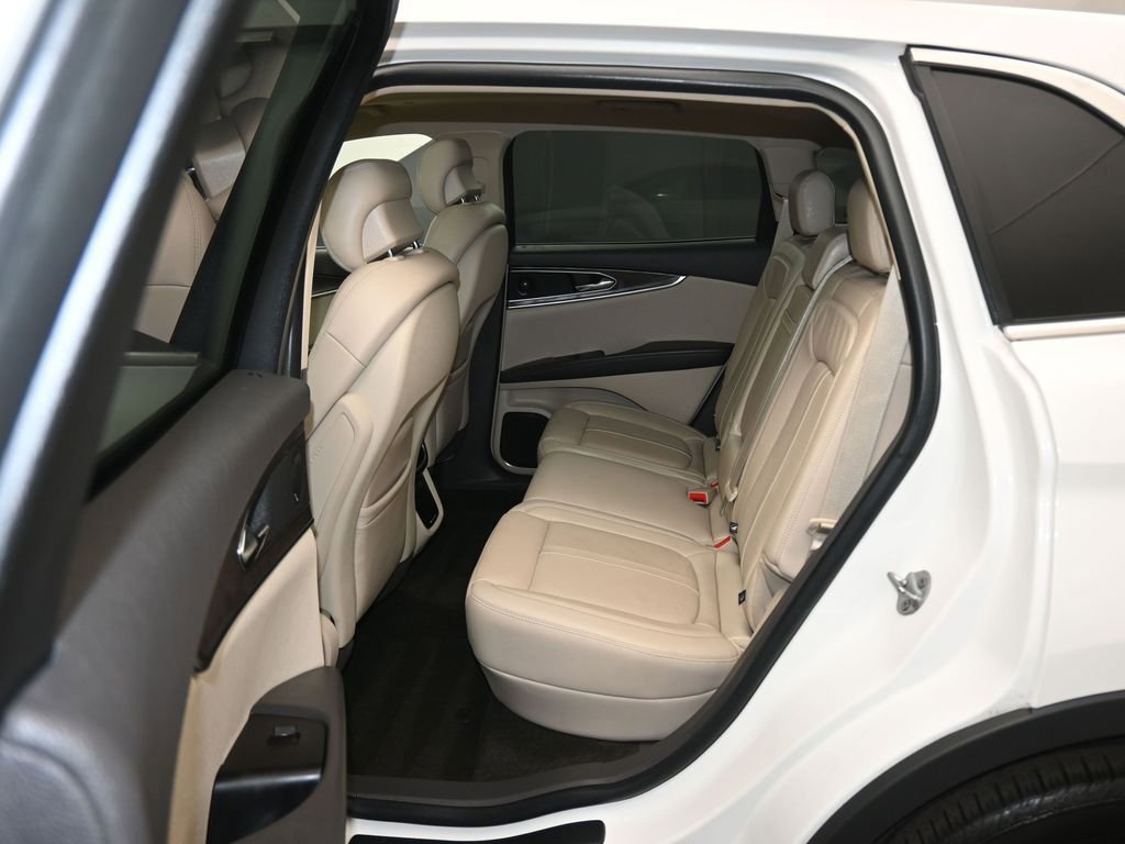 Used 2020 Lincoln Nautilus Reserve w/ Equipment Group 201A FWD image 38