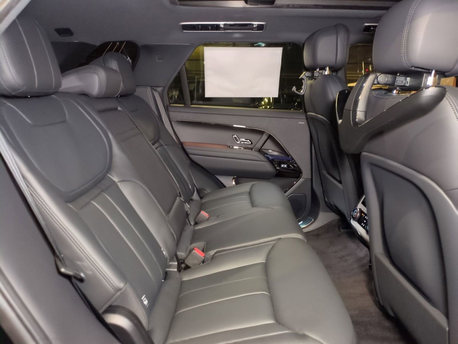 New 2026 Land Rover Range Rover Sport SE AWD/4WD image 28