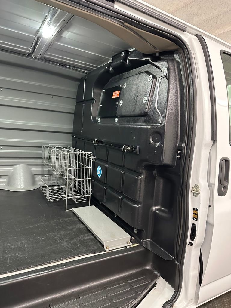 Used 2020 Chevrolet Express 2500 image 27