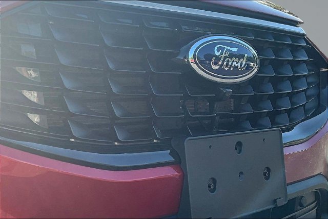 Used 2024 Ford Escape Platinum w/ Premium Technology Package AWD/4WD image 31