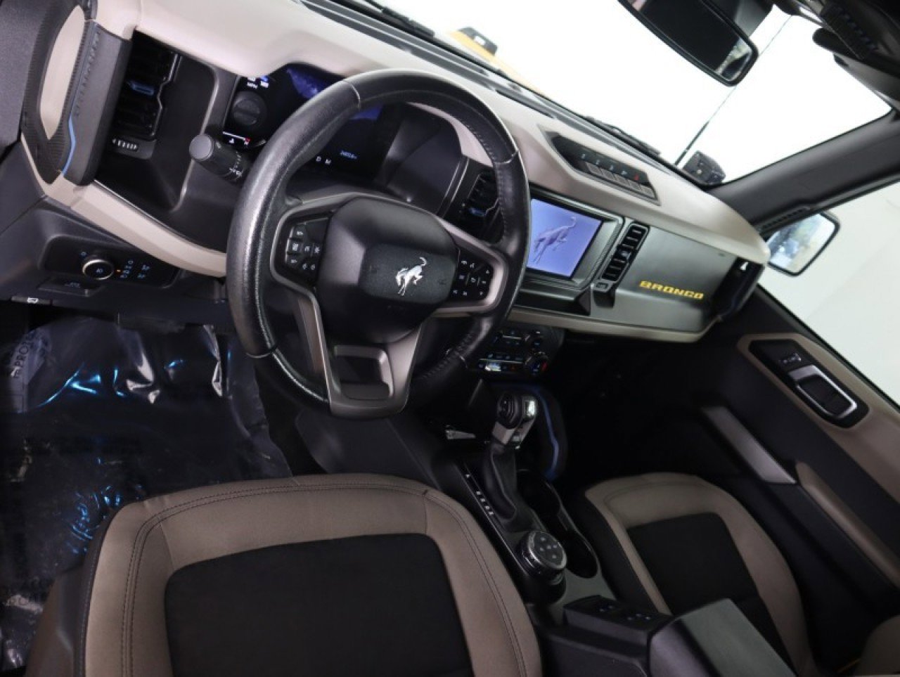 Used 2022 Ford Bronco Wildtrak image 14