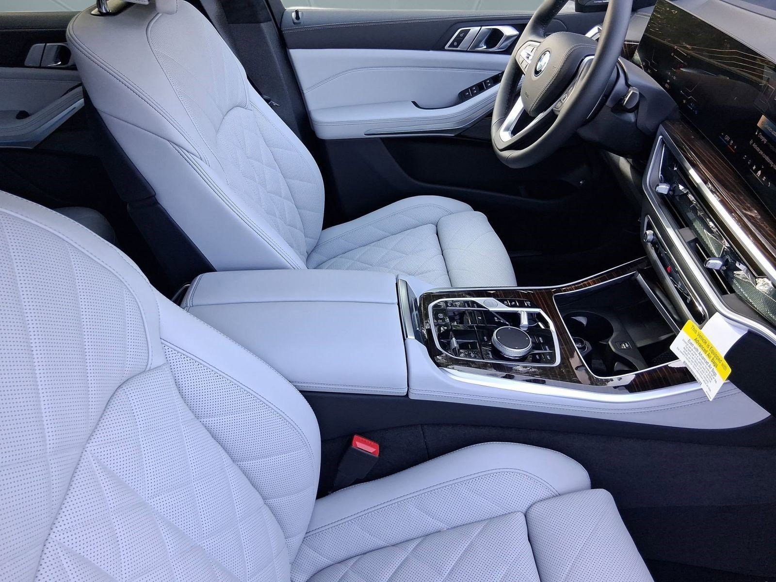 Used 2026 BMW X5 xDrive50e AWD/4WD image 25