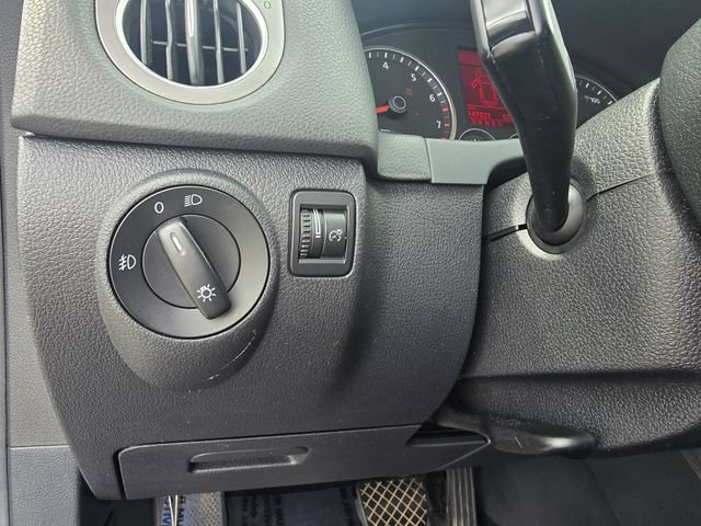 Used 2009 Volkswagen Tiguan SE AWD/4WD image 17