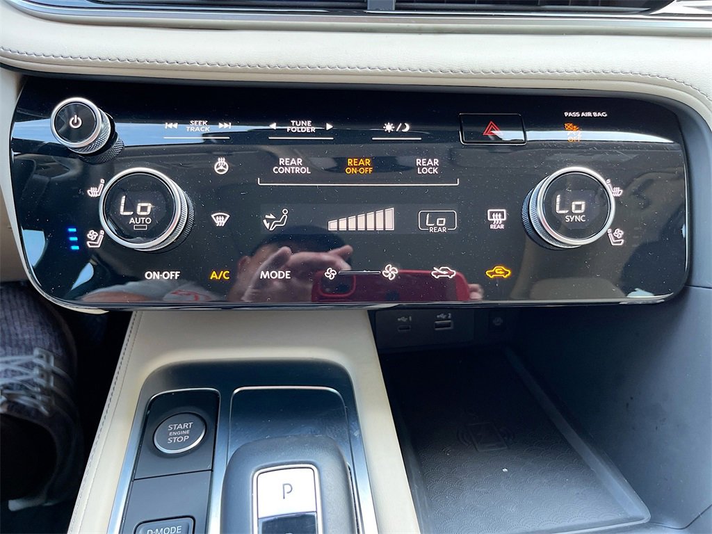 Used 2024 INFINITI QX60 Luxe w/ Cargo Package image 16