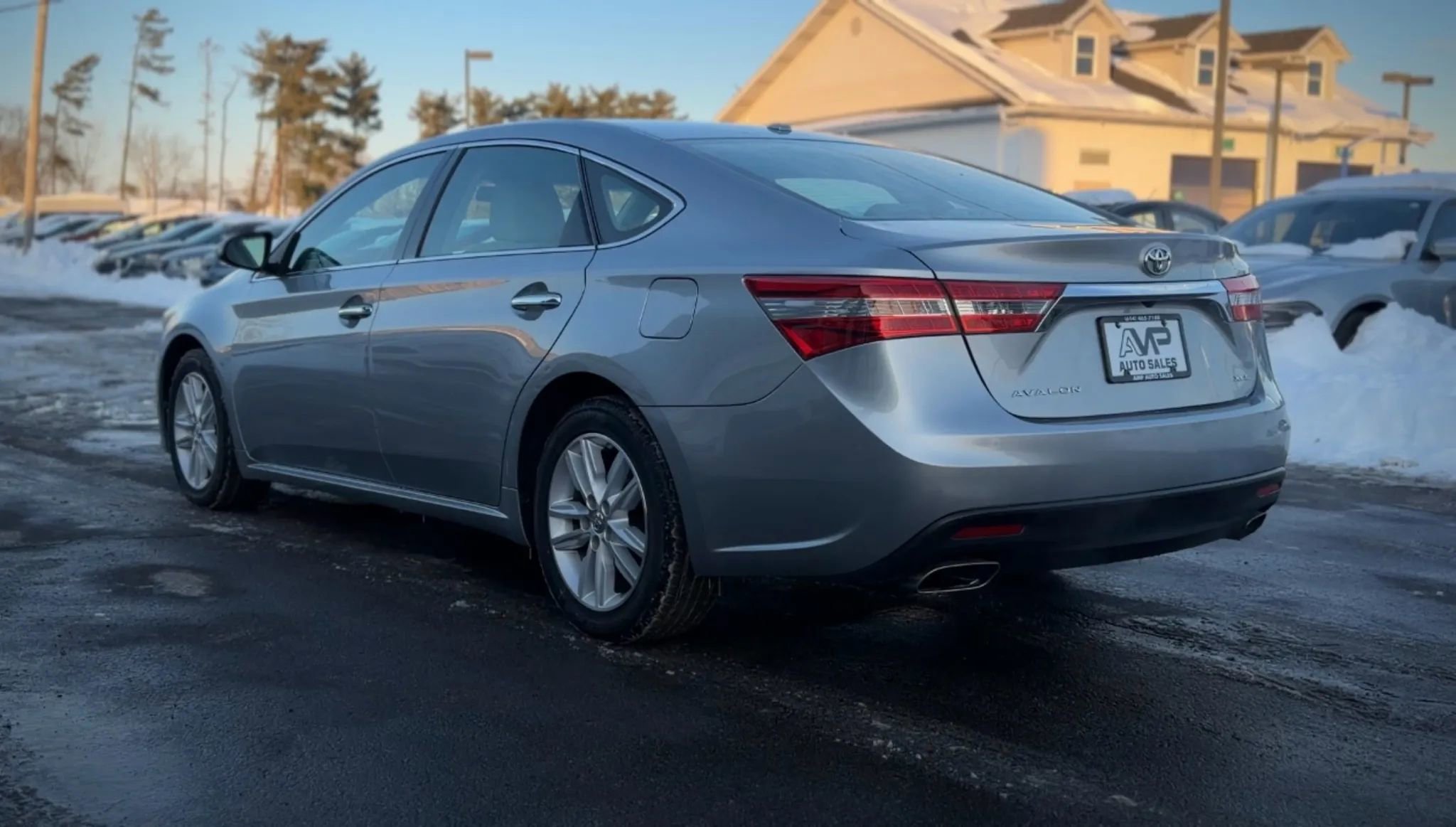 Used 2015 Toyota Avalon XLE image 5