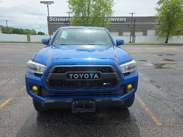 Used 2016 Toyota Tacoma TRD Off-Road w/ Premium & Technology Package AWD/4WD image 8