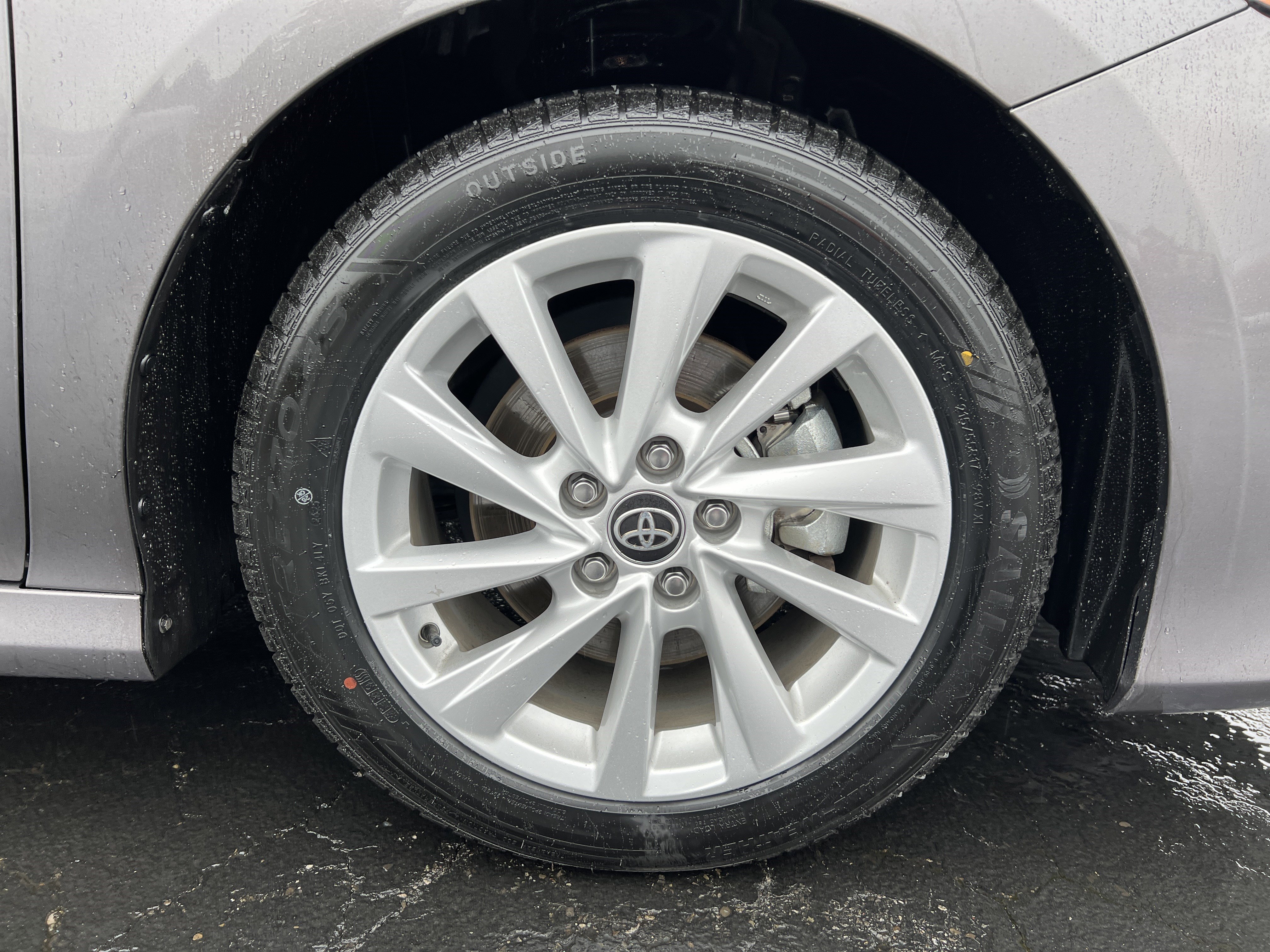 Used 2024 Toyota Camry LE FWD image 10