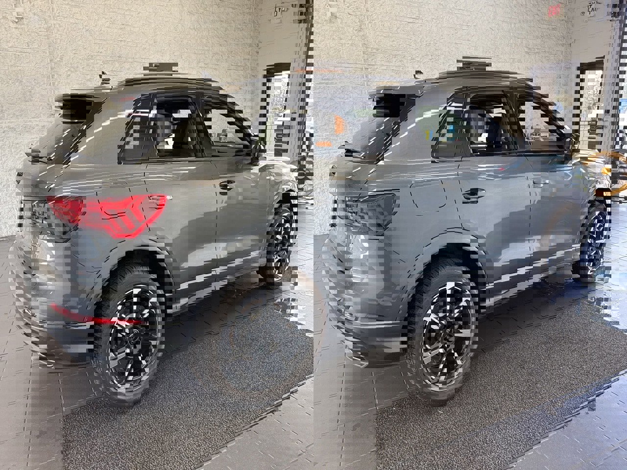 New 2025 Audi Q3 2.0T Premium Plus image 8